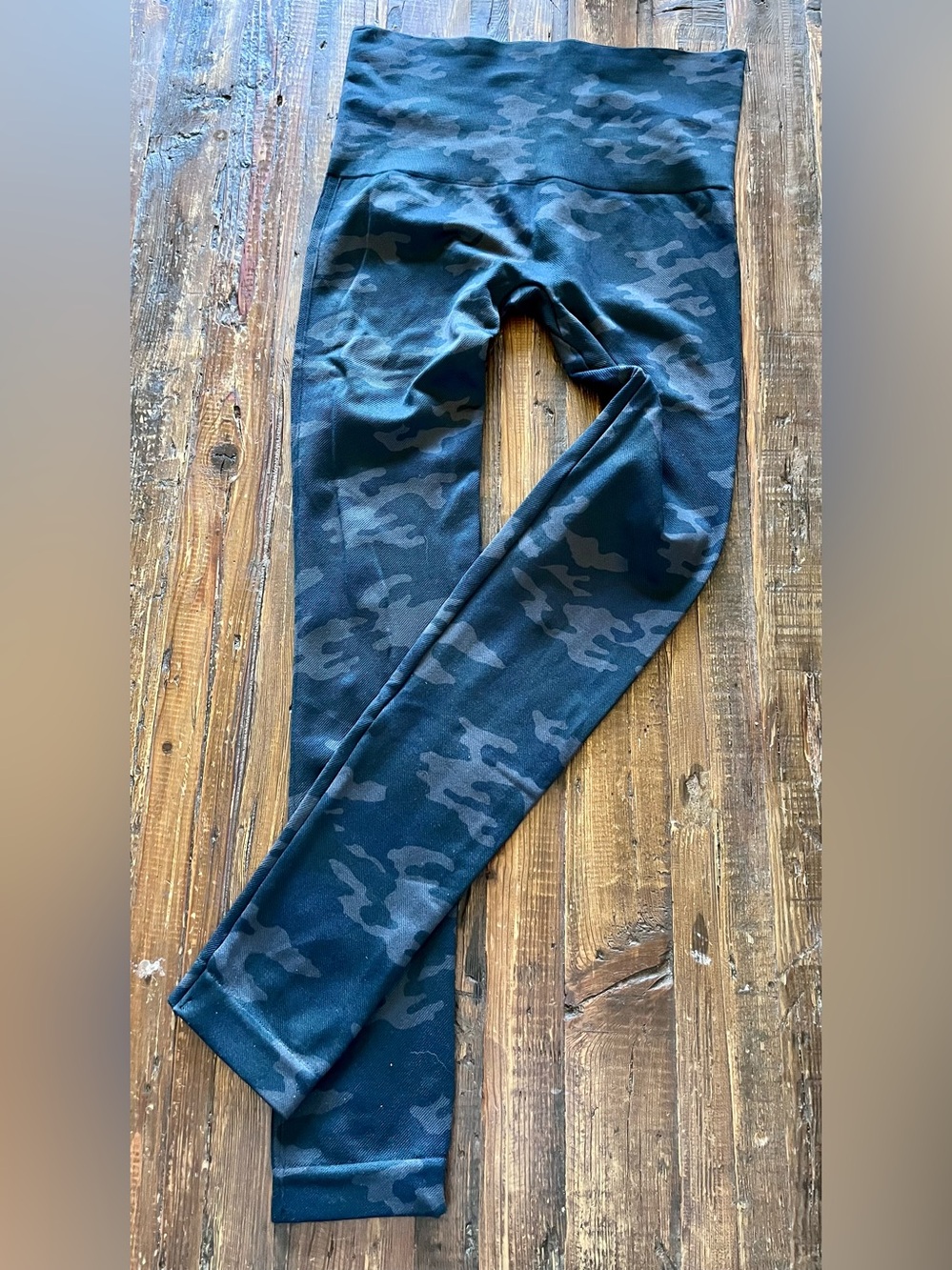 SPANX Black Camo Textured High-Rise Leggings Sz M - Picture 5 of 11